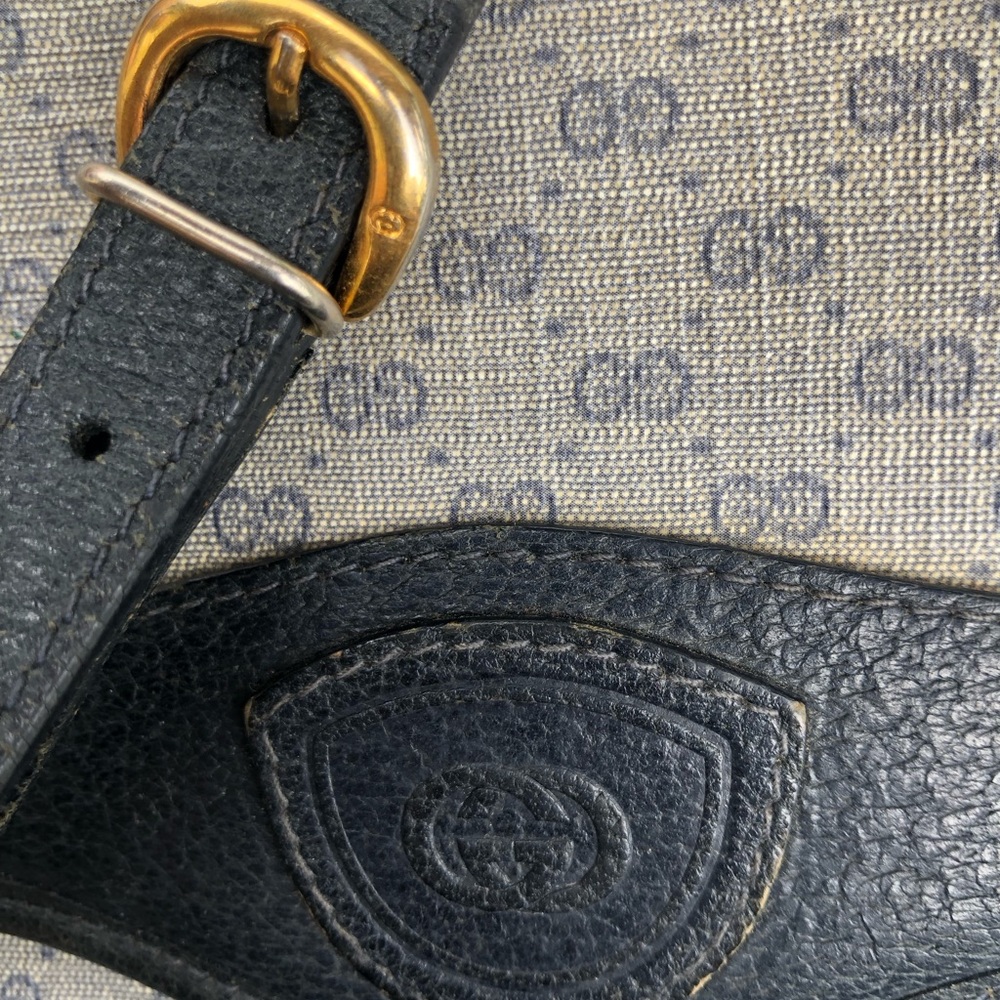 Gucci Black and Cream Shoulder Bag - Picture 3 of 11